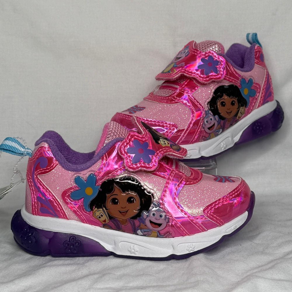 Dora the explorer Infant Toddler Light-Up Sneakers Girls 6c shoes Pink Purple